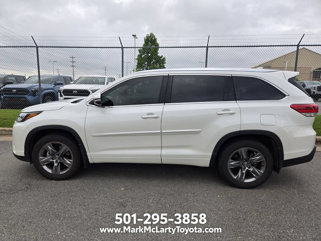 Used 2019 Toyota Highlander Limited Platinum AWD/4WD image 2