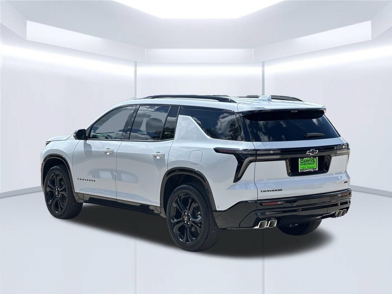 New 2027 Chevrolet Traverse RS FWD image 3