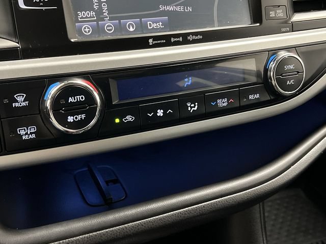 Certified 2017 Toyota Highlander SE AWD/4WD image 19