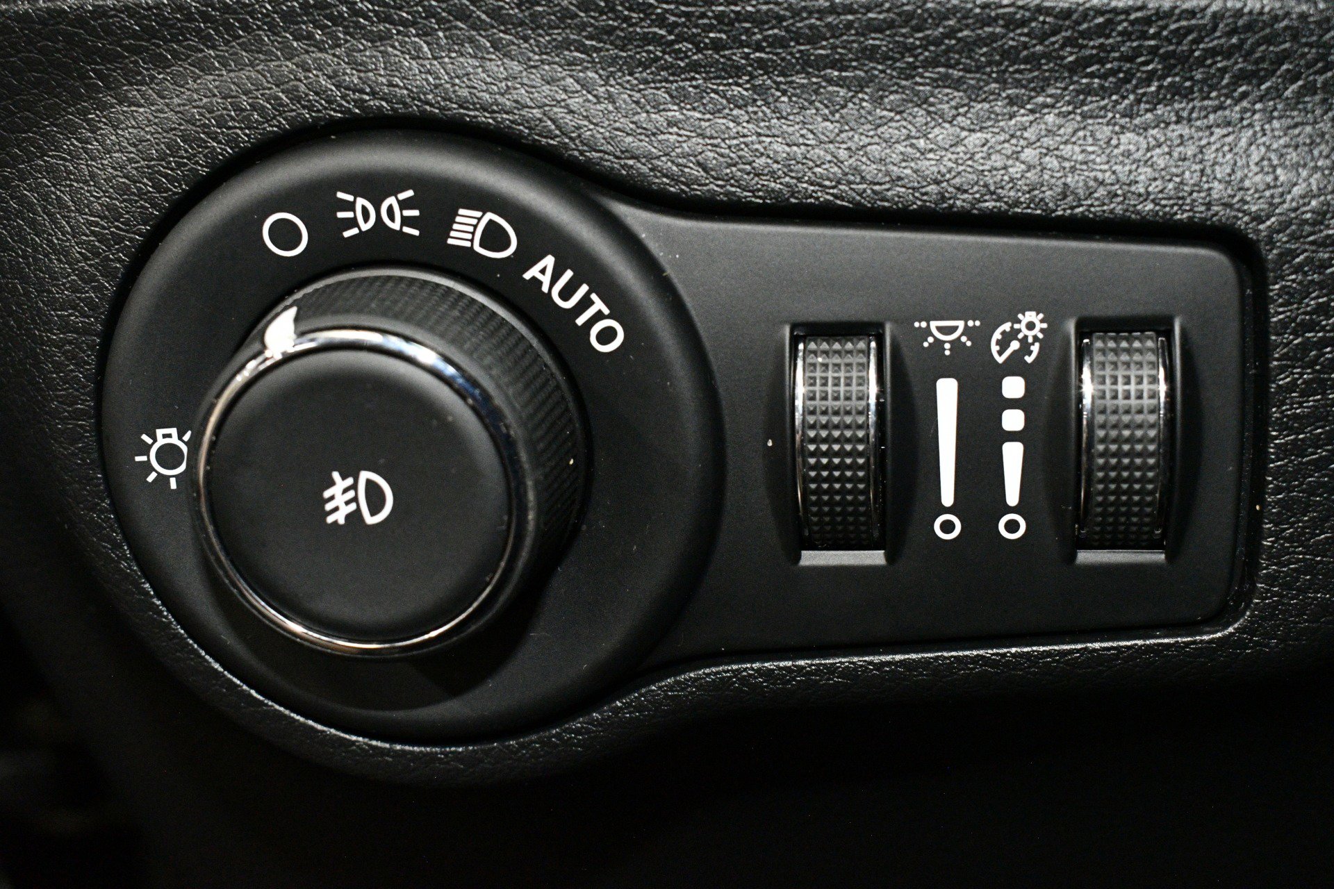 Used 2019 Jeep Compass Latitude w/ Popular Equipment Group image 41