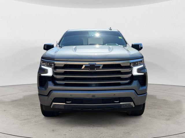 Certified 2025 Chevrolet Silverado 1500 High Country w/ Technology Package AWD/4WD image 8