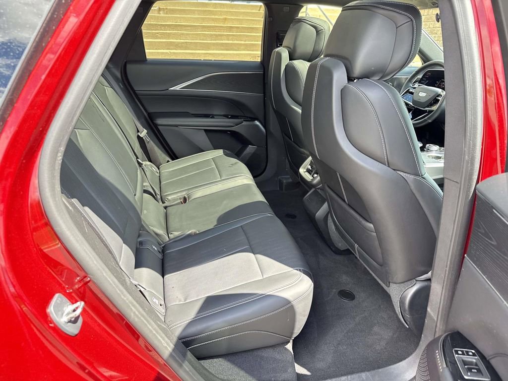Used 2024 Cadillac Lyriq Luxury w/ LPO, Floor Liner Package AWD/4WD image 11