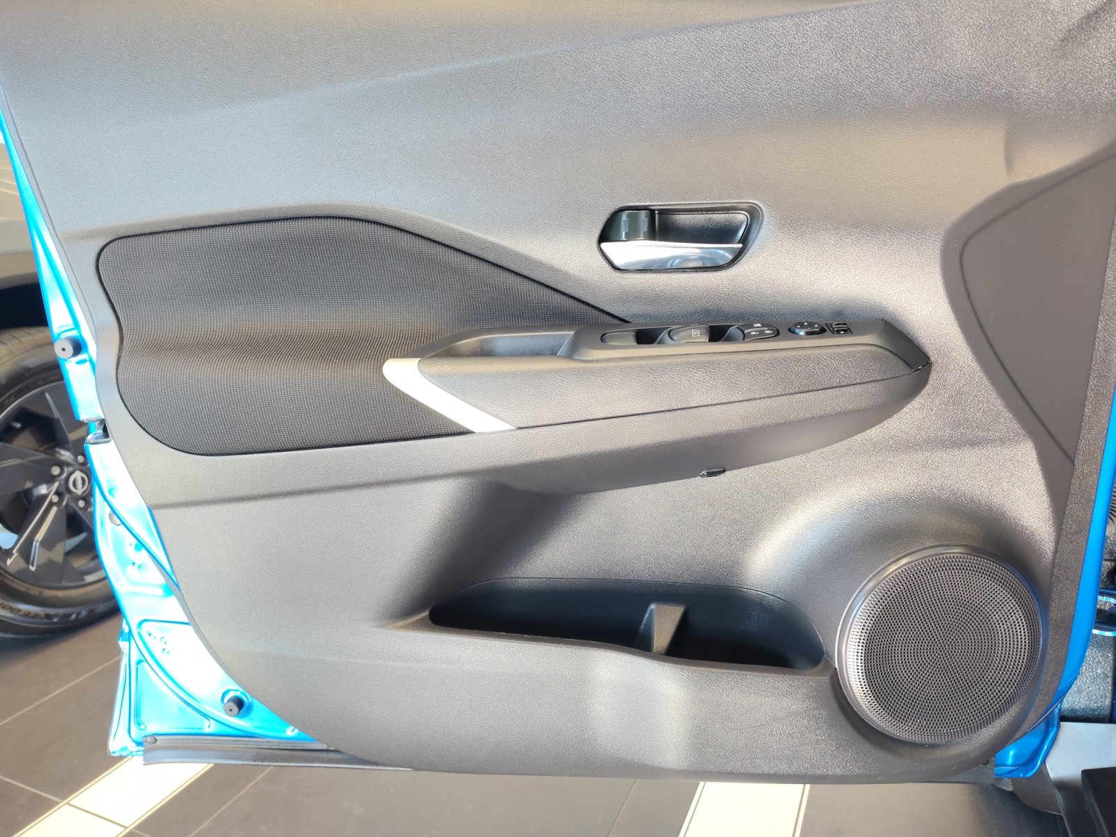 Certified 2024 Nissan Kicks SV w/ Interior Electronics Package FWD image 26
