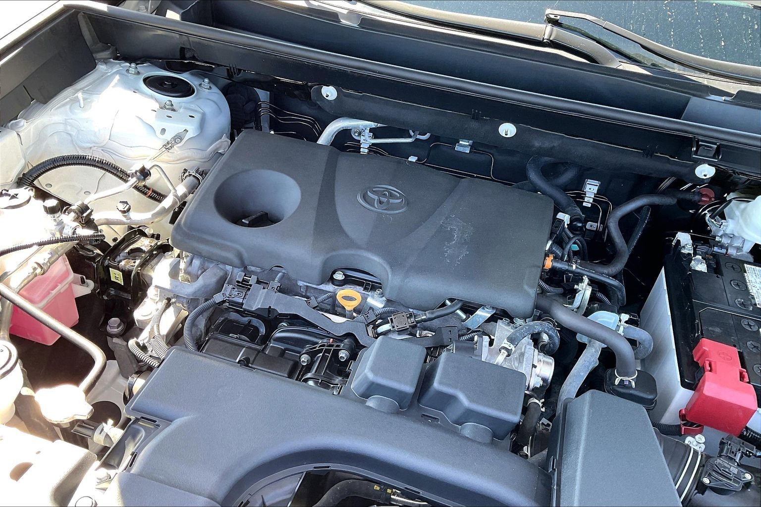 Used 2024 Toyota RAV4 LE image 31