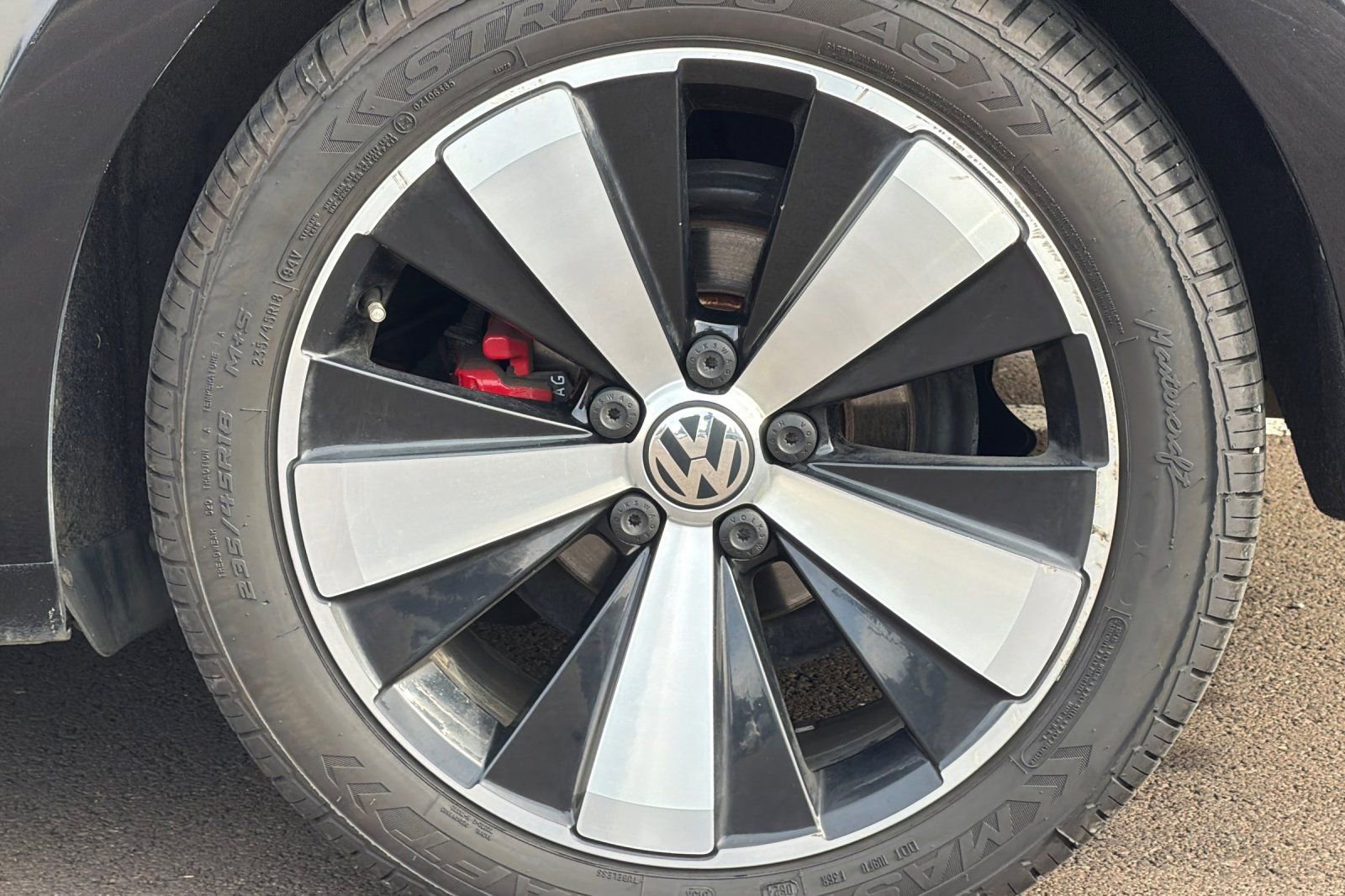 Used 2014 Volkswagen Beetle R-Line image 24