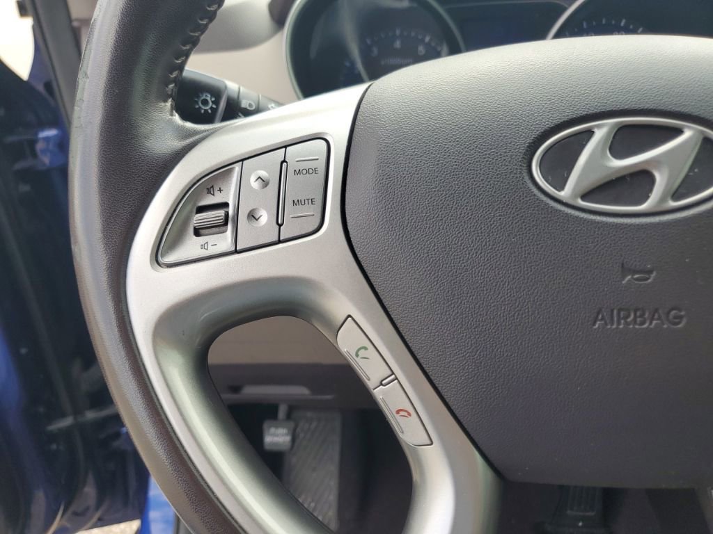 Used 2012 Hyundai Tucson GLS image 13