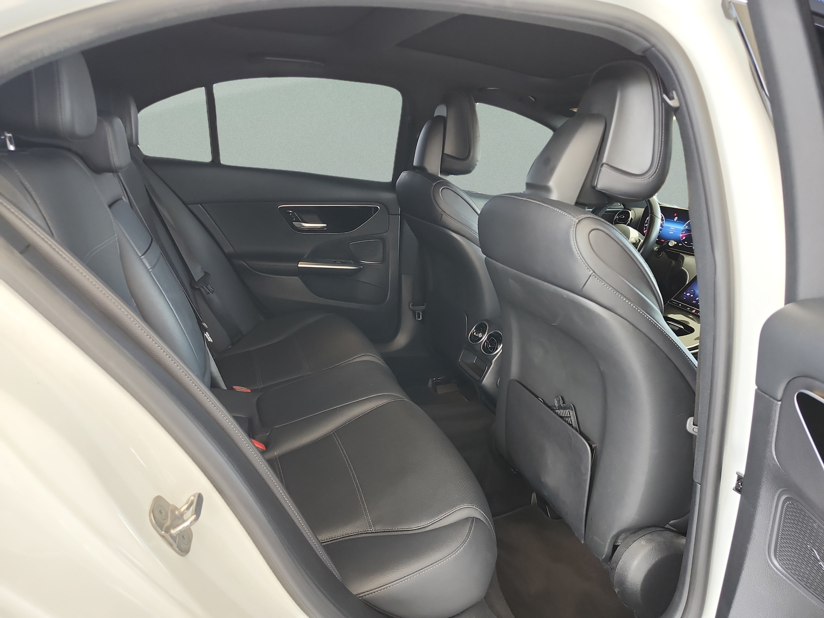 Used 2024 Mercedes-Benz C 300 Sedan image 19