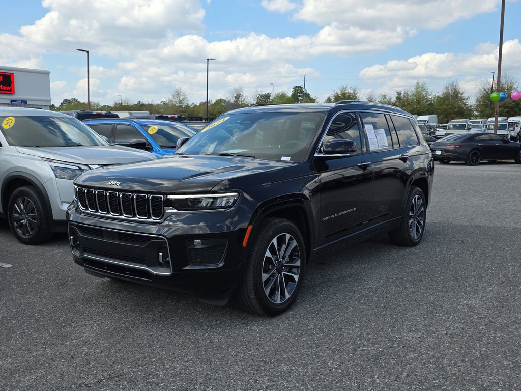 Used 2024 Jeep Grand Cherokee L Overland w/ Trailer Tow Package AWD/4WD image 9