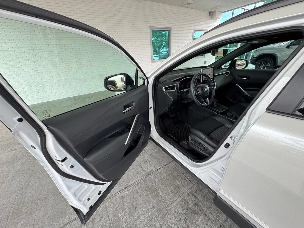 Used 2026 Toyota Corolla Cross AWD Hybrid w/ Convenience Package image 10