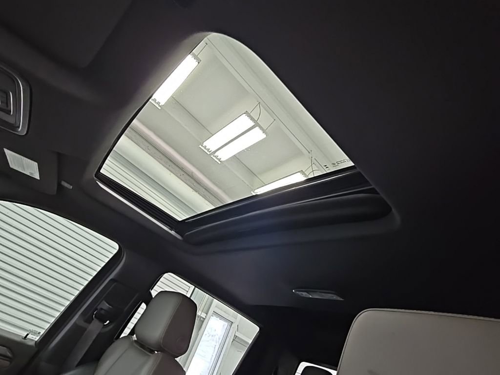 Used 2024 Chevrolet Silverado 1500 ZR2 image 31