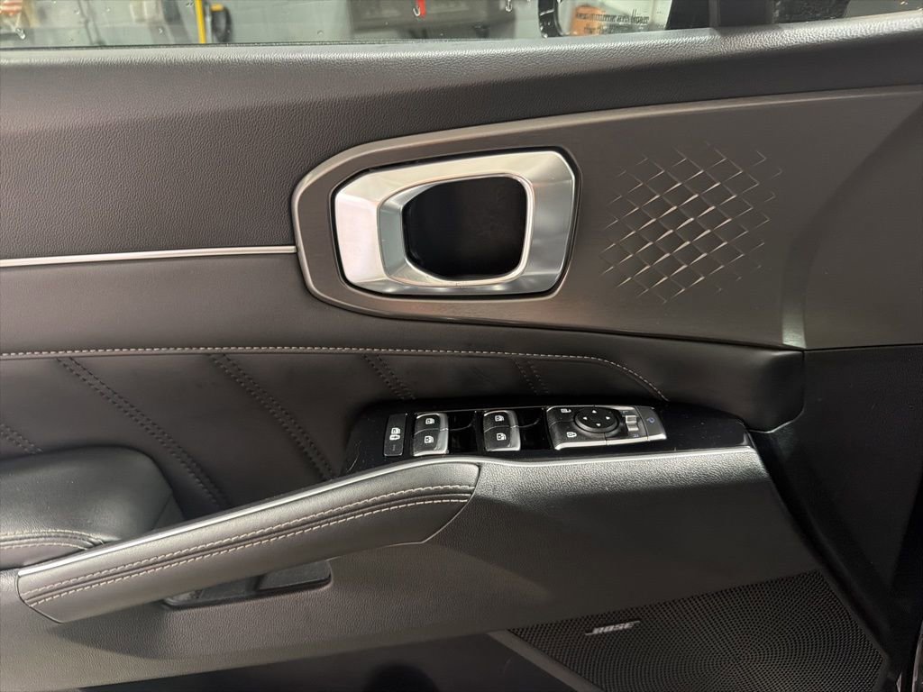 Used 2021 Kia Sorento SX image 13