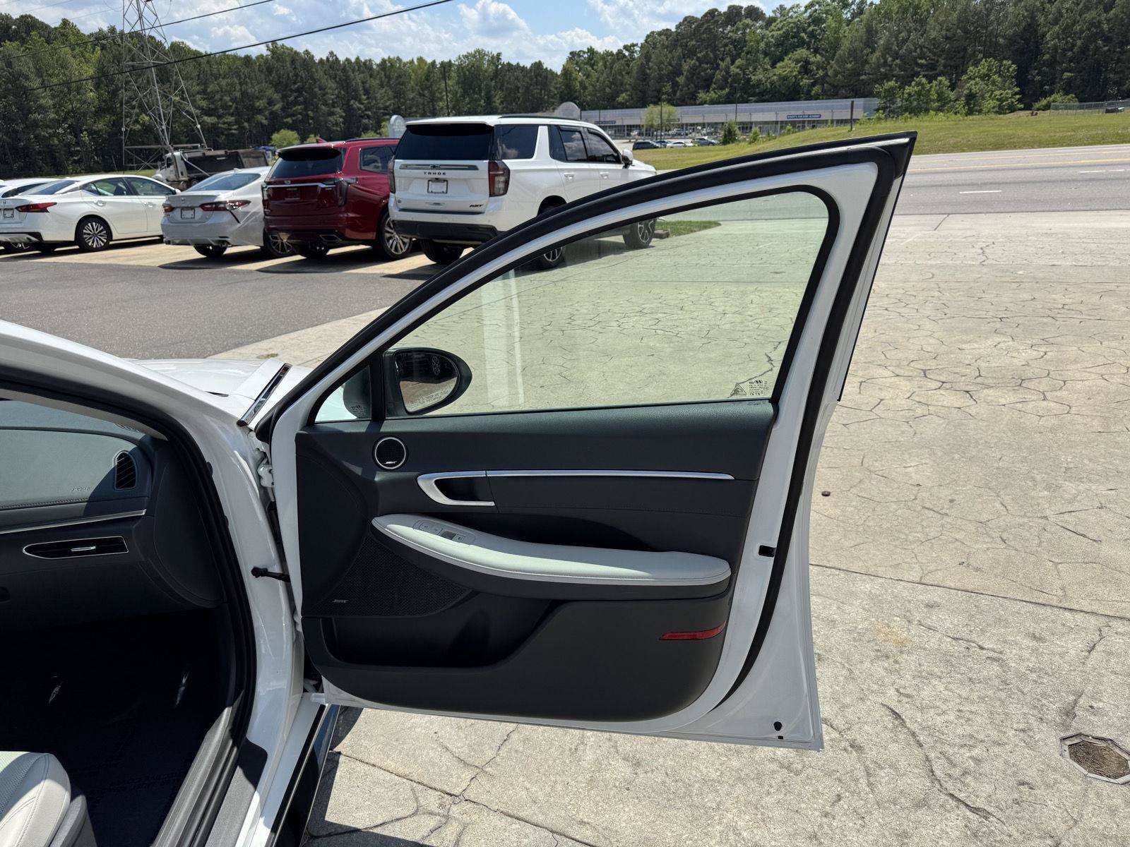 Used 2022 Hyundai Sonata Limited FWD image 17