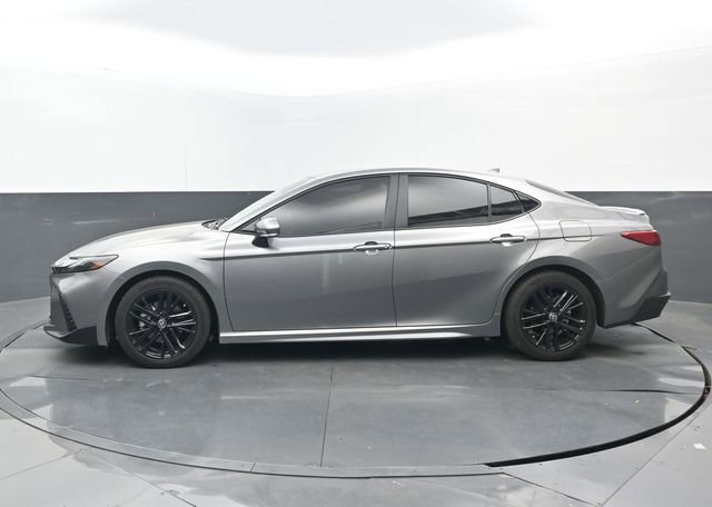 Used 2025 Toyota Camry SE FWD image 7