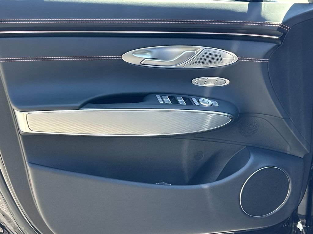 New 2026 Genesis GV70 2.5T Sport Prestige AWD/4WD image 17