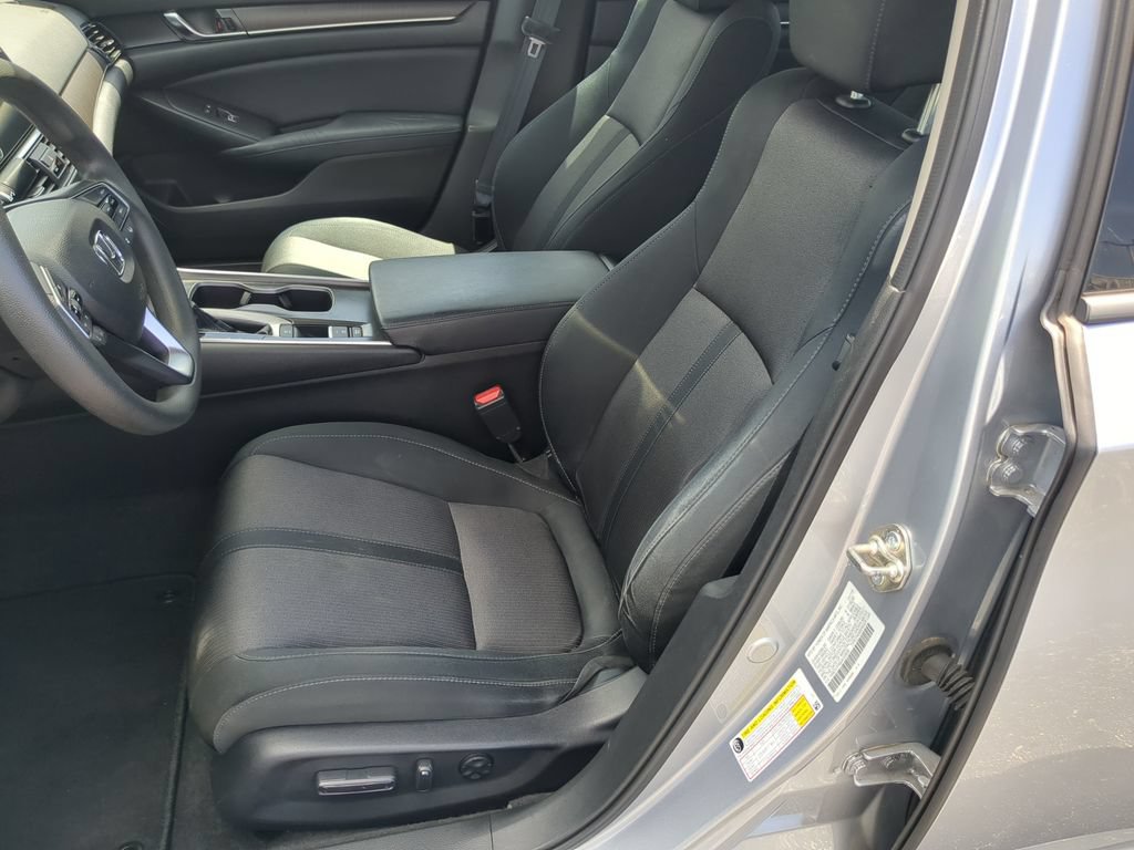Used 2018 Honda Accord EX image 18