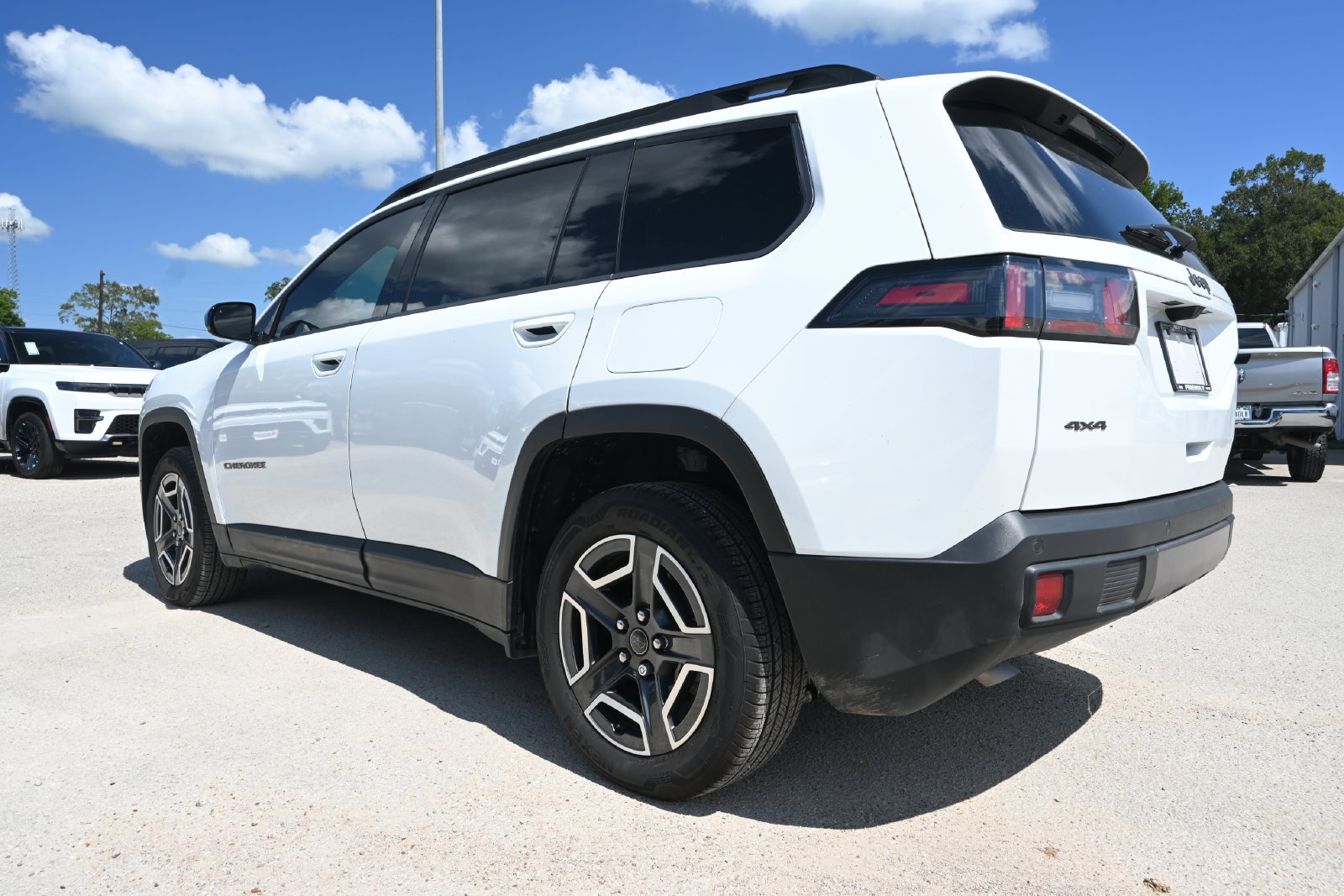 New 2026 Jeep Cherokee Limited AWD/4WD image 4