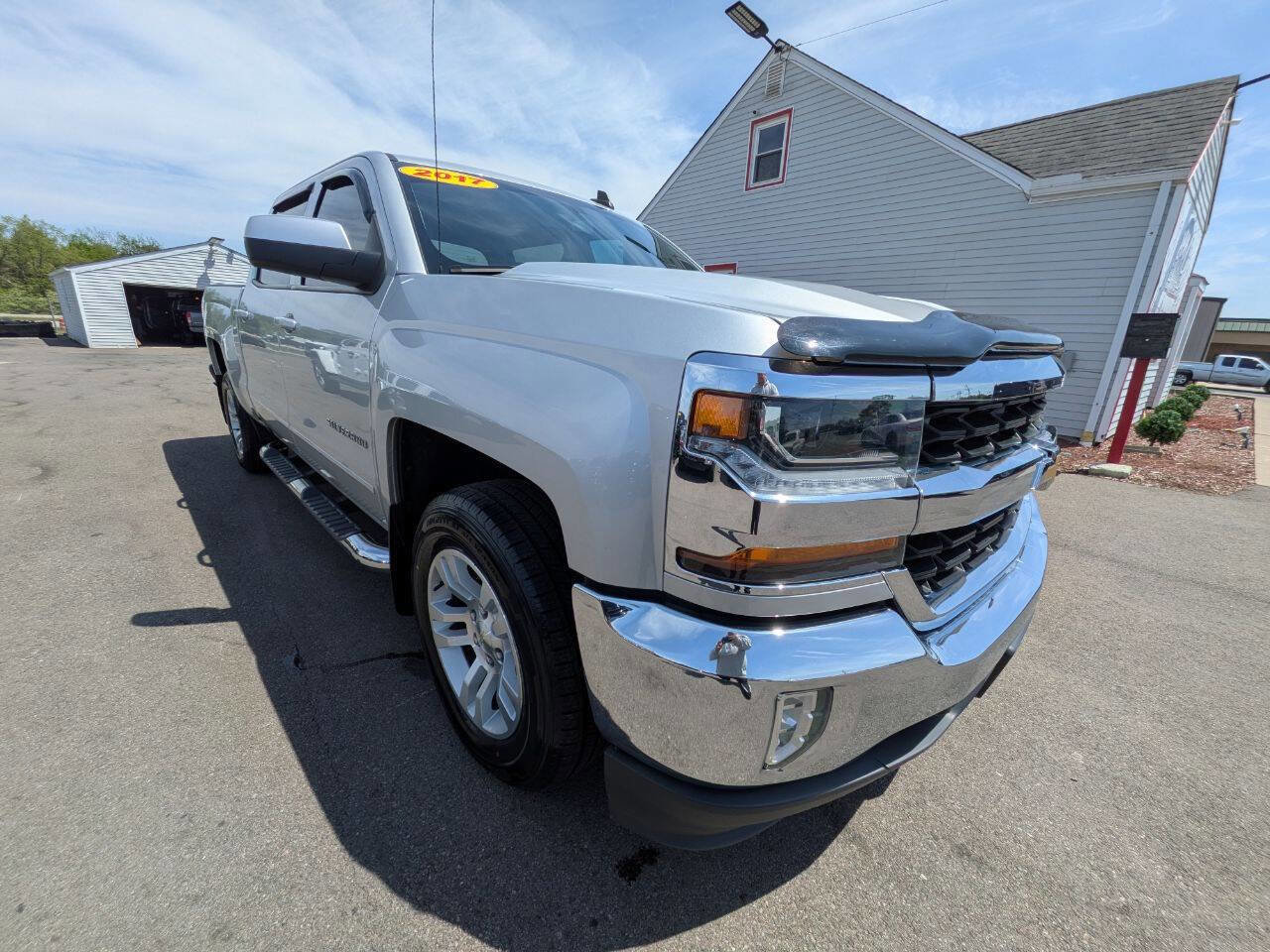 Used 2017 Chevrolet Silverado 1500 LT w/ All Star Edition AWD/4WD image 6