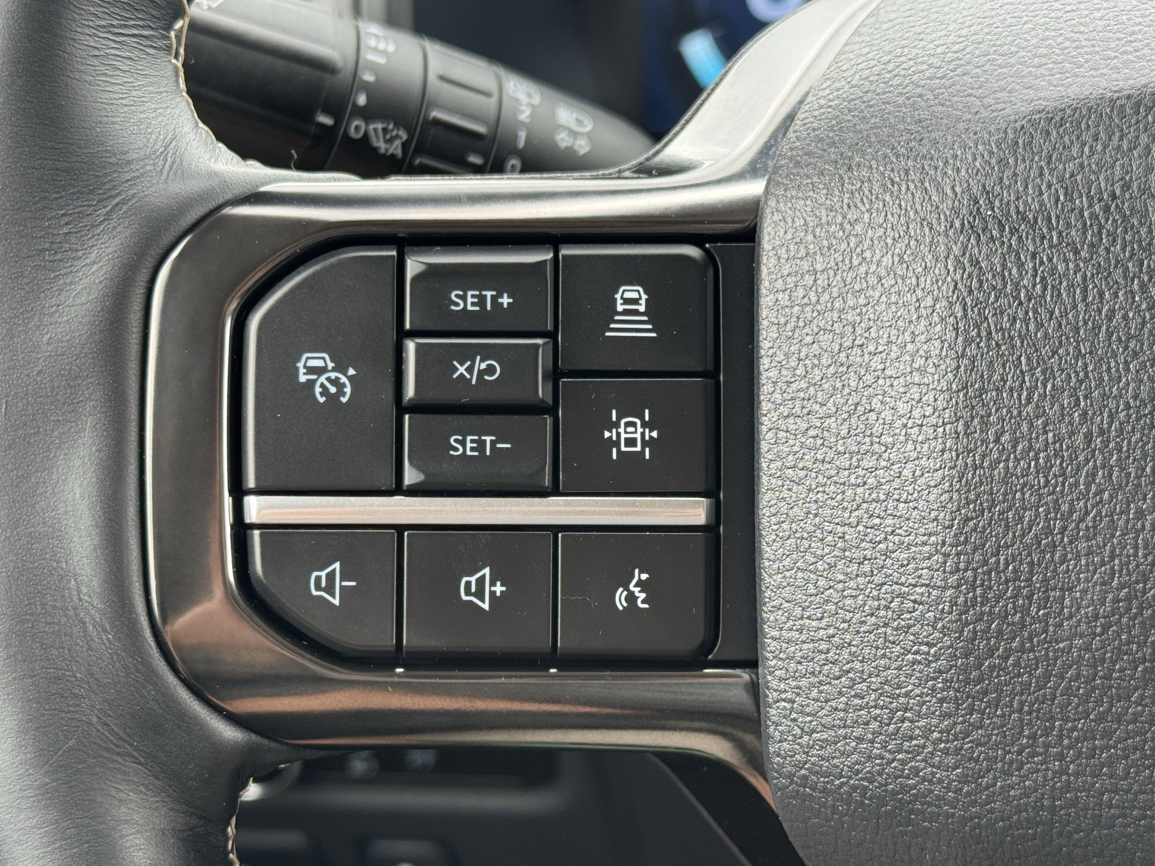 Certified 2024 Ford Expedition Platinum image 17