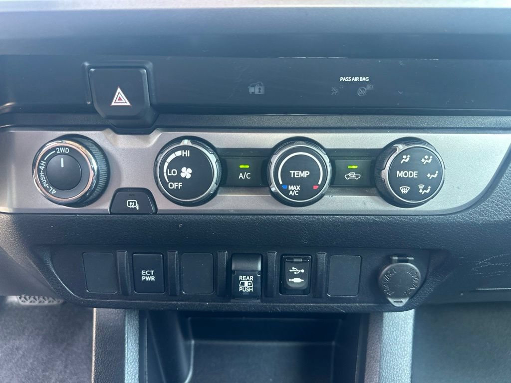 Used 2019 Toyota Tacoma SR5 AWD/4WD image 20