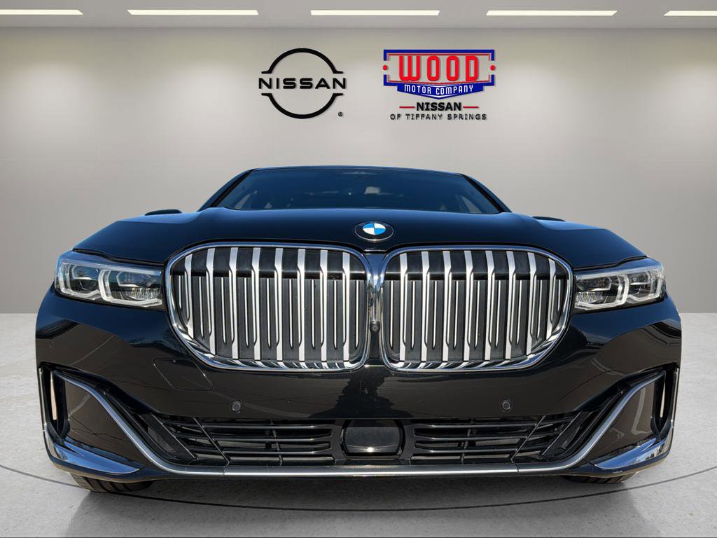 Used 2022 BMW 750i xDrive w/ Luxury Rear Seating Package image 6