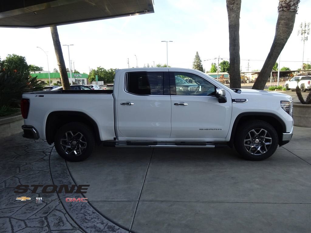 New 2026 GMC Sierra 1500 SLT w/ SLT Premium Package AWD/4WD image 11