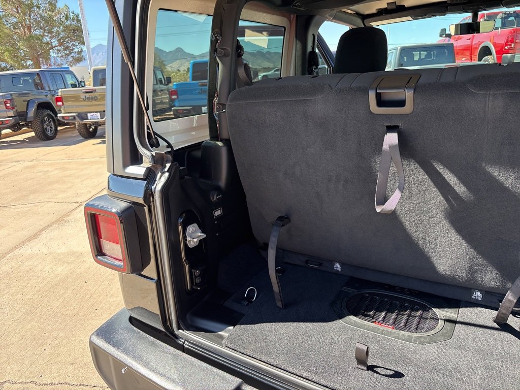 Used 2021 Jeep Wrangler Willys image 36