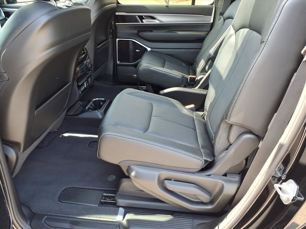 New 2026 Jeep Grand Wagoneer Limited image 4