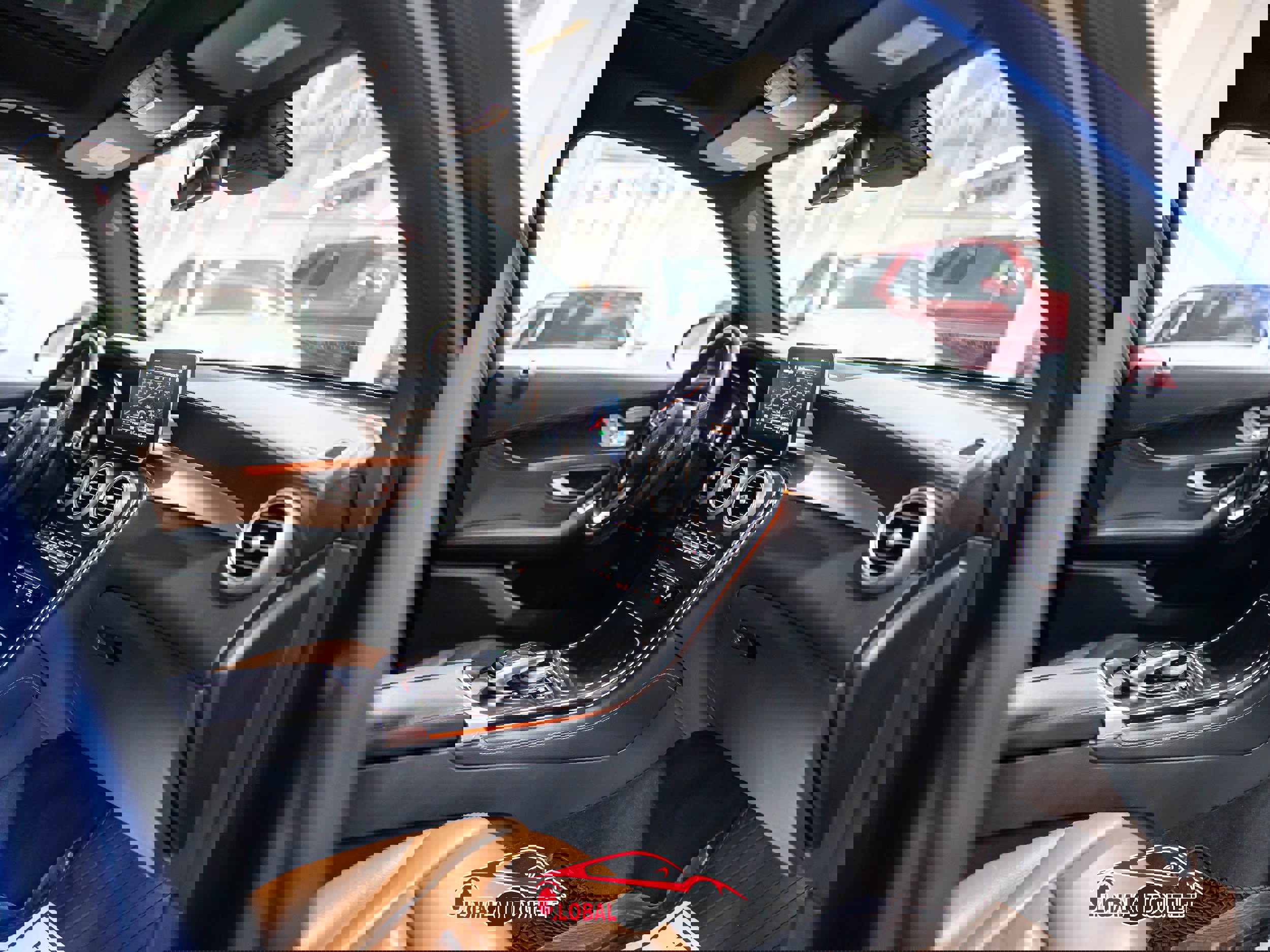 Used 2018 Mercedes-Benz GLC 300 4MATIC w/ Multimedia Package image 15