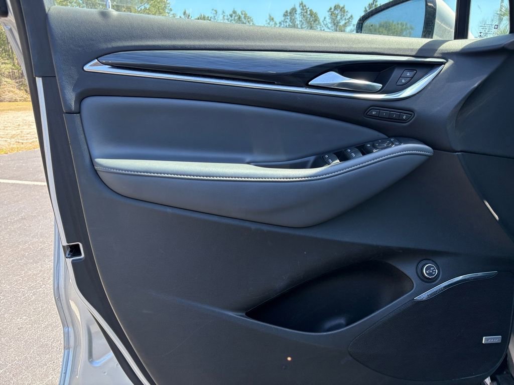 Used 2022 Buick Enclave Premium image 13