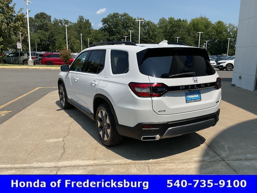 Certified 2026 Honda Pilot Touring image 4