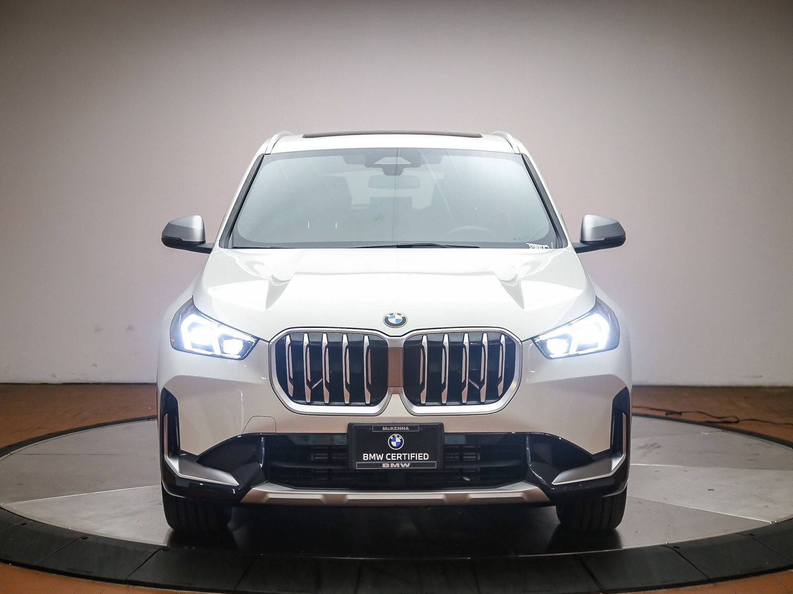 Certified 2023 BMW X1 xDrive28i w/ Convenience Package AWD/4WD image 2