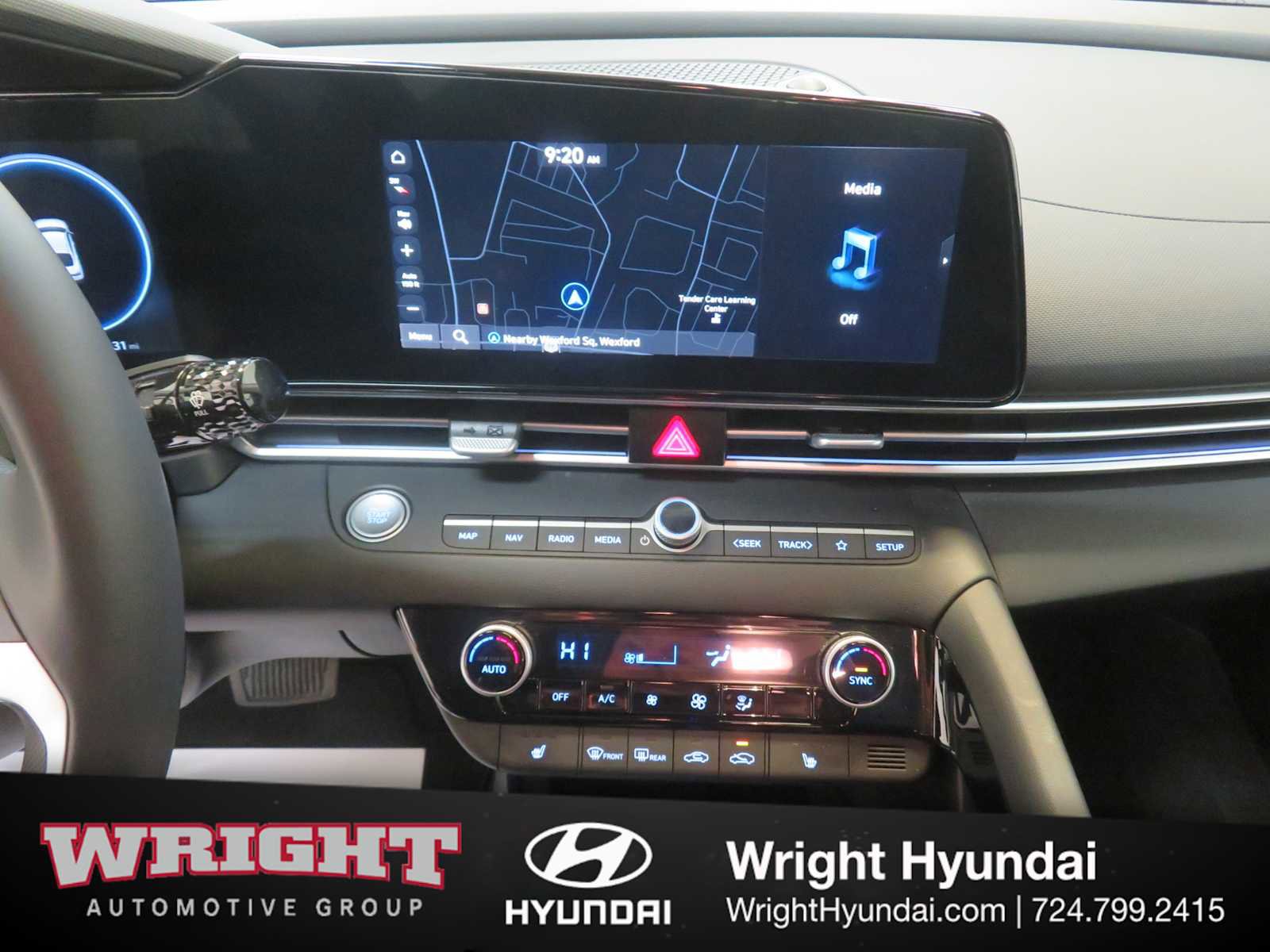 Certified 2025 Hyundai Elantra SEL image 25