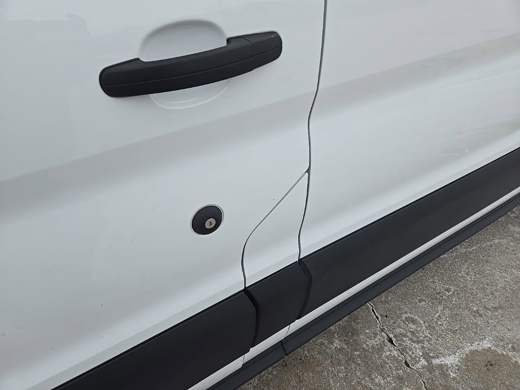 Used 2023 Ford Transit 350 XLT image 17