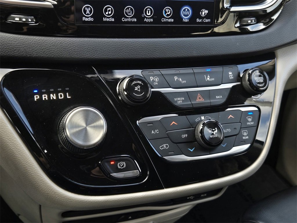 Used 2017 Chrysler Pacifica Touring-L Plus w/ Advanced Safetytec Group image 22