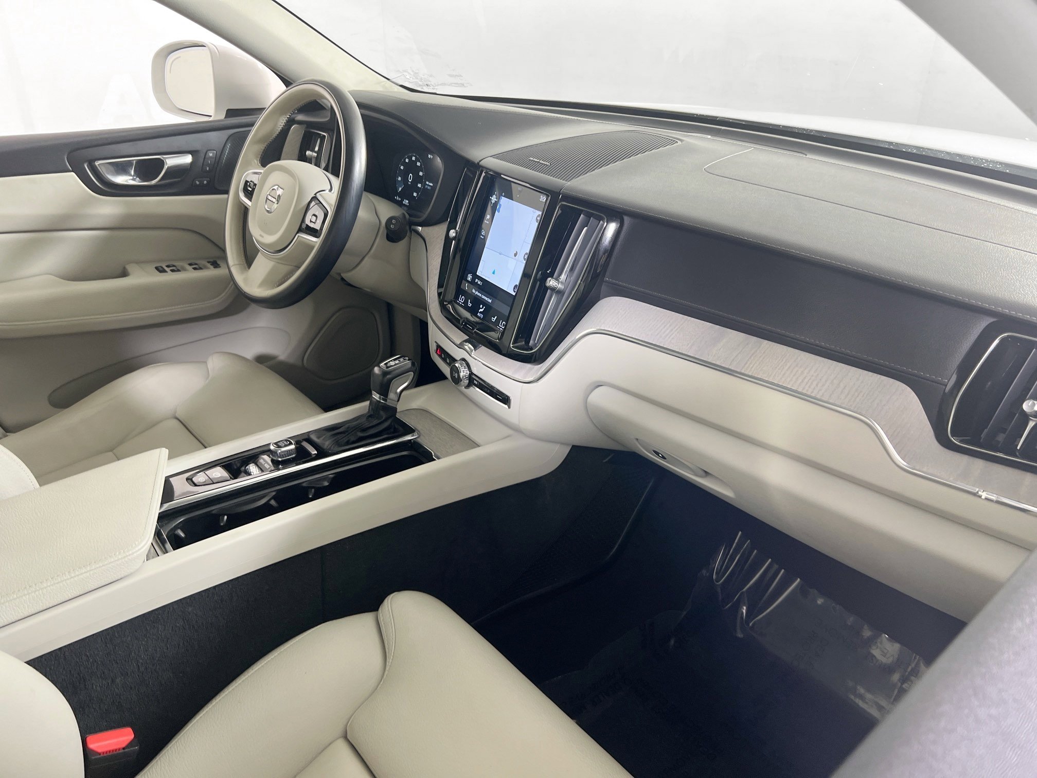 Used 2020 Volvo XC60 T5 Inscription image 29