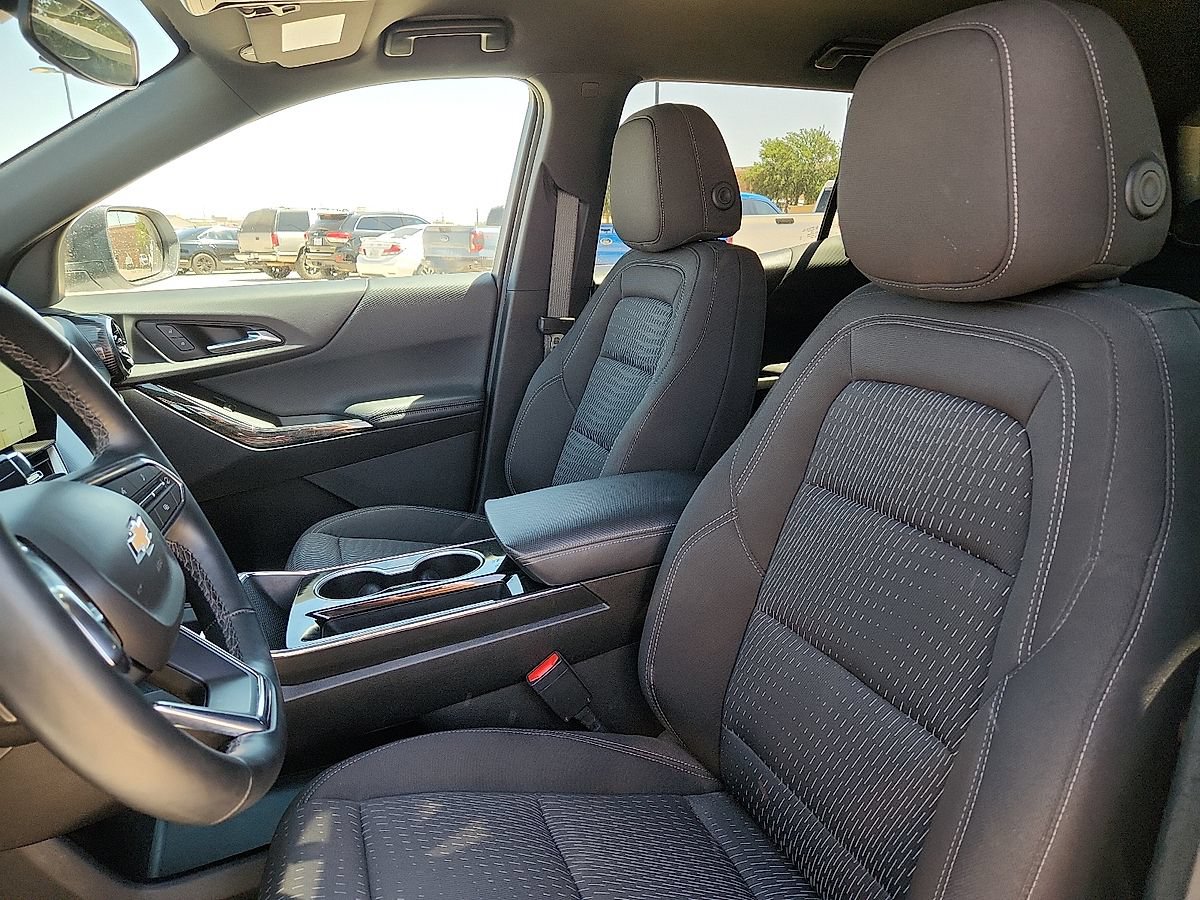 Used 2025 Chevrolet Equinox LT AWD/4WD image 7