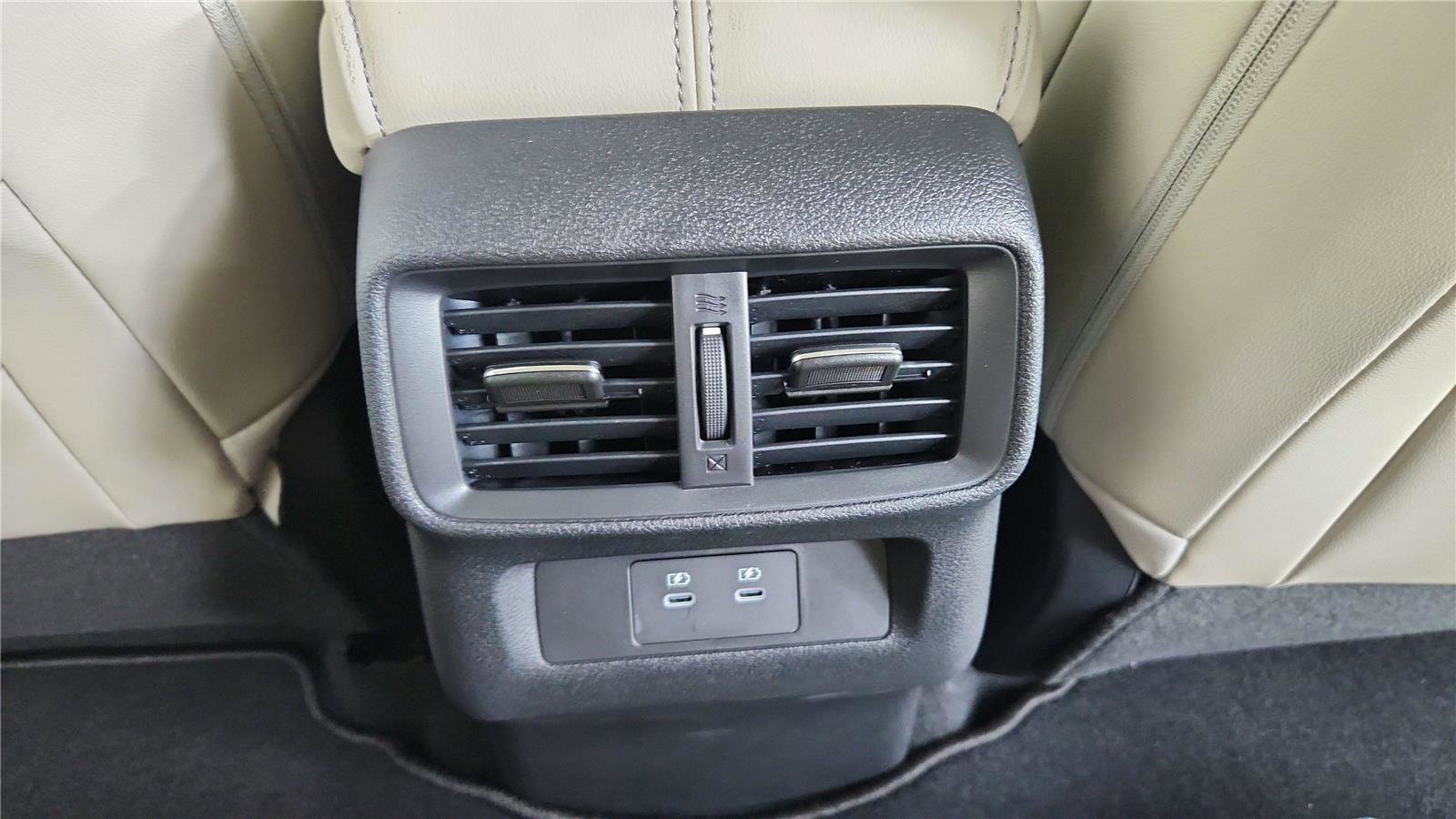 Used 2025 Nissan Murano SV image 20