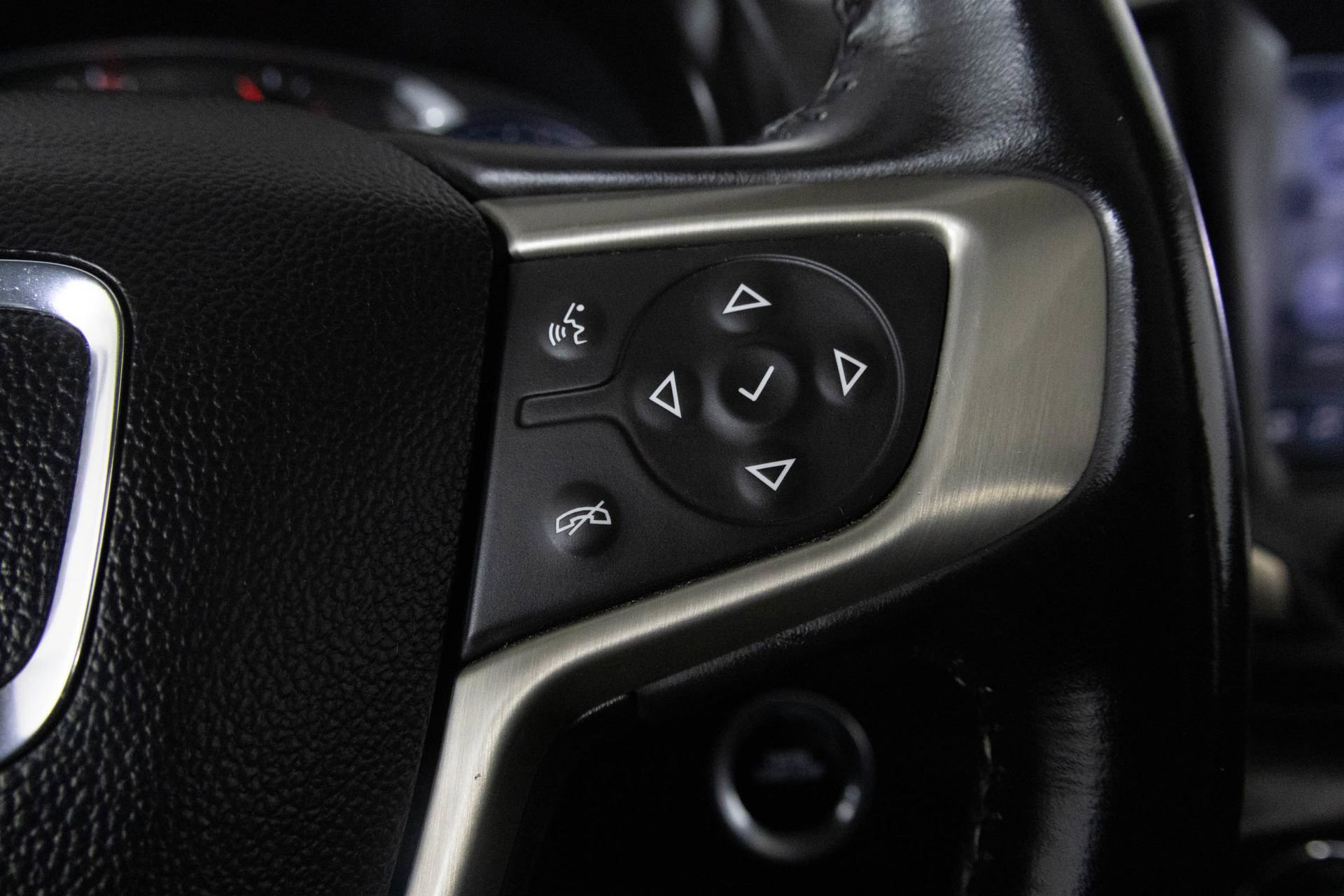 Used 2019 GMC Terrain Denali w/ Advanced Safety Package image 30