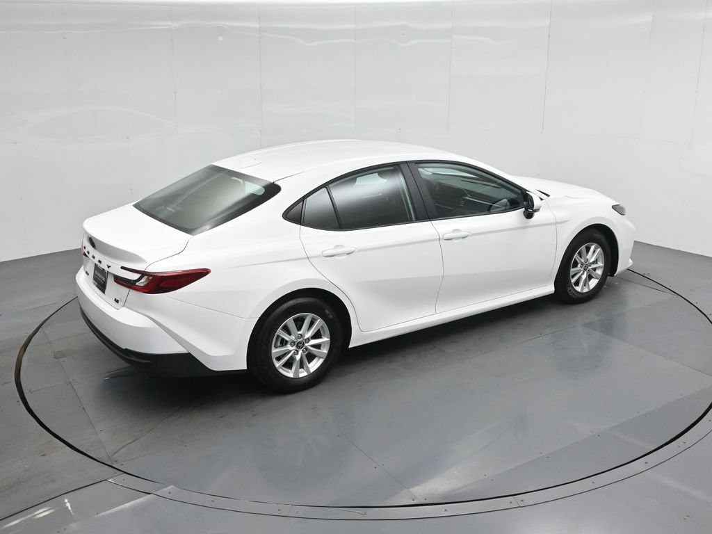 Used 2025 Toyota Camry LE FWD image 37