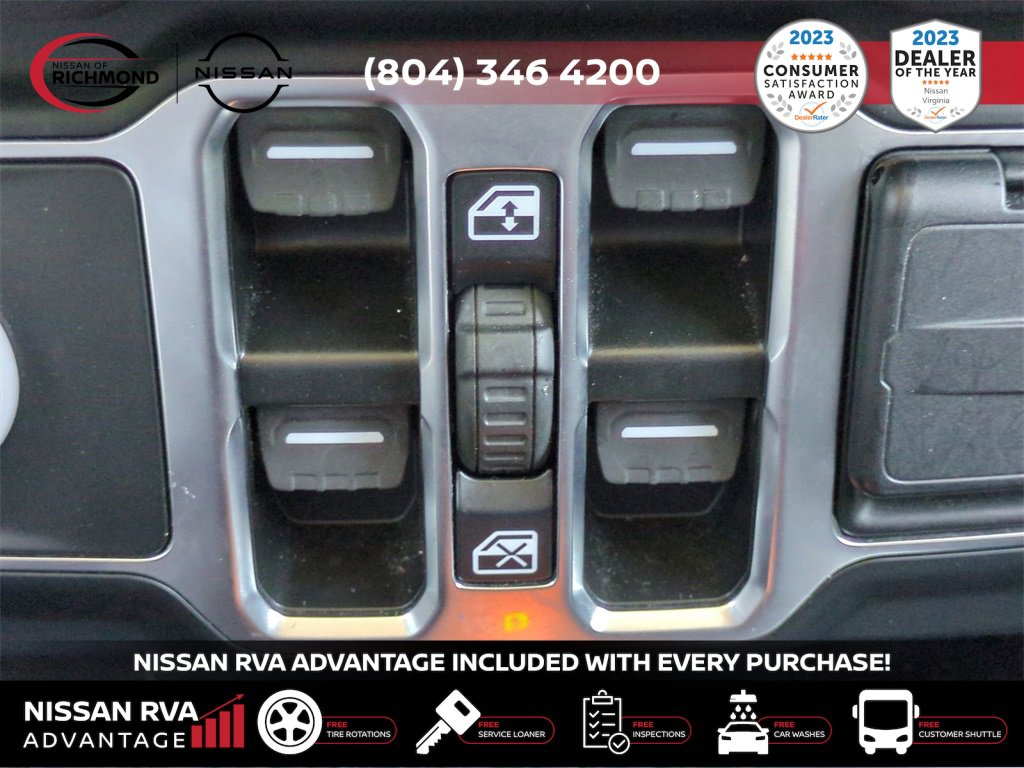 Used 2024 Jeep Wrangler Unlimited Sahara image 24