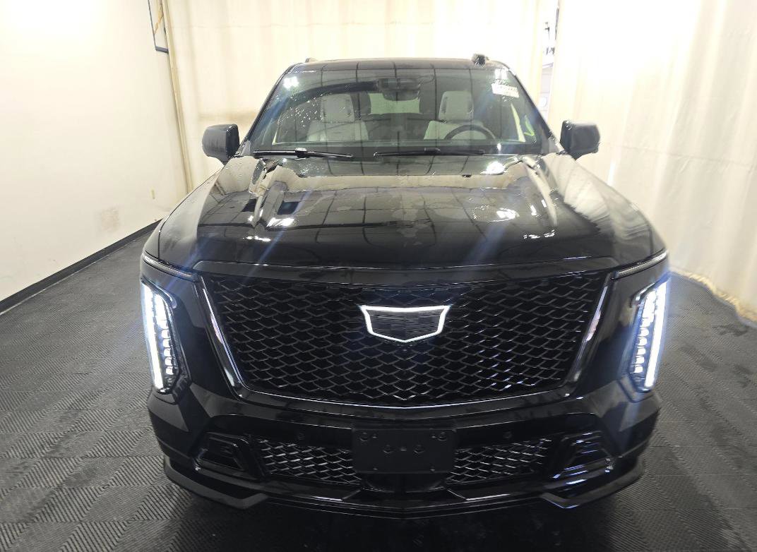 Used 2025 Cadillac Escalade V image 2