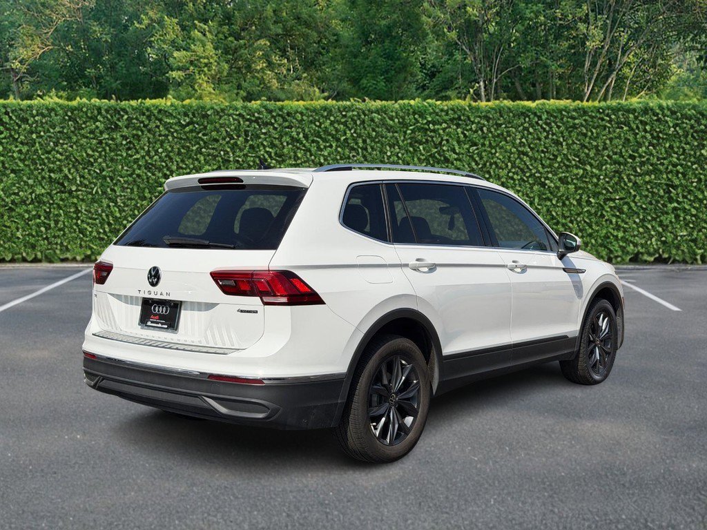 Used 2022 Volkswagen Tiguan SE image 3