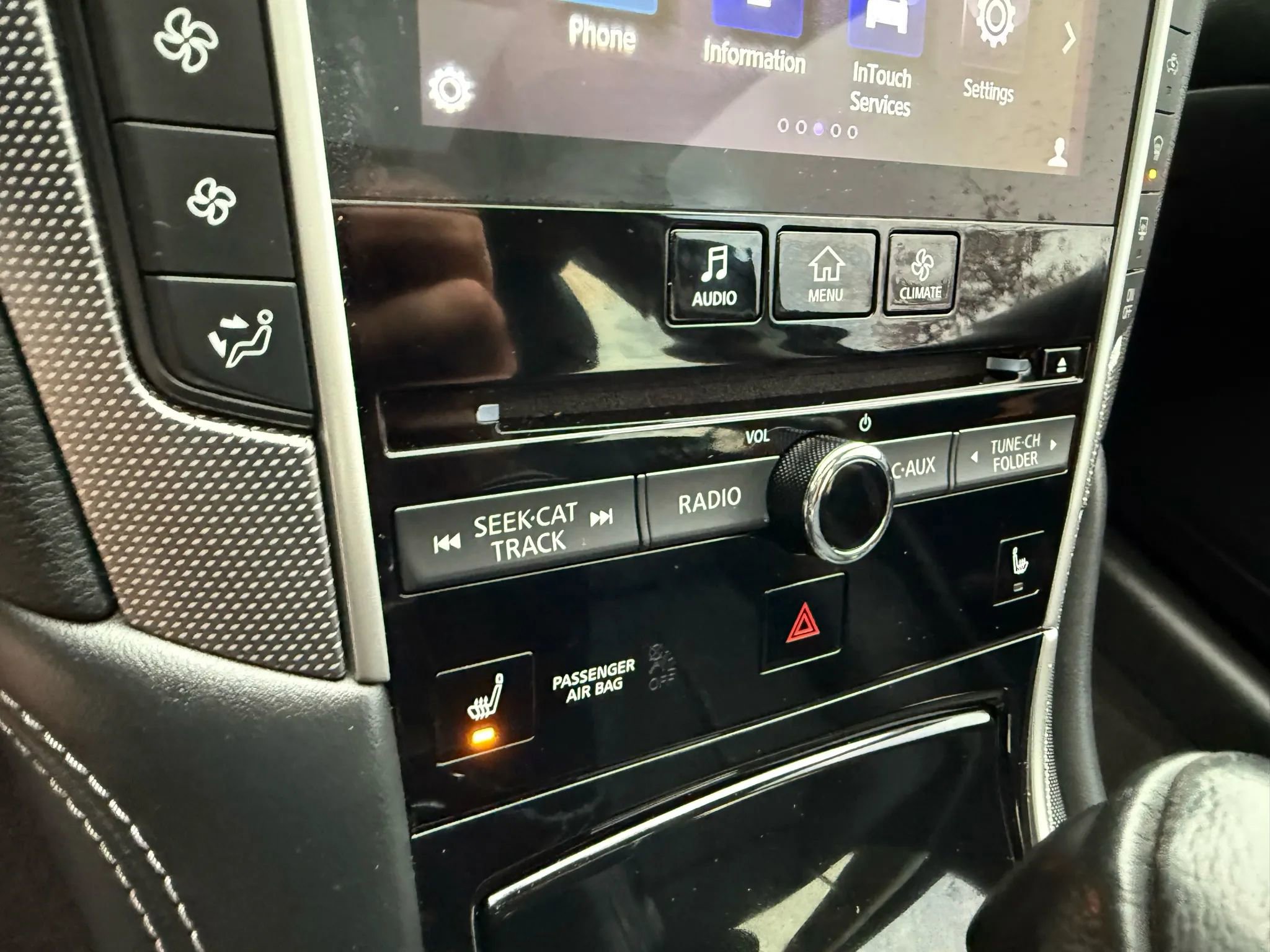 Used 2016 INFINITI Q50 3.0t Premium w/ Driver Assistance Package image 16