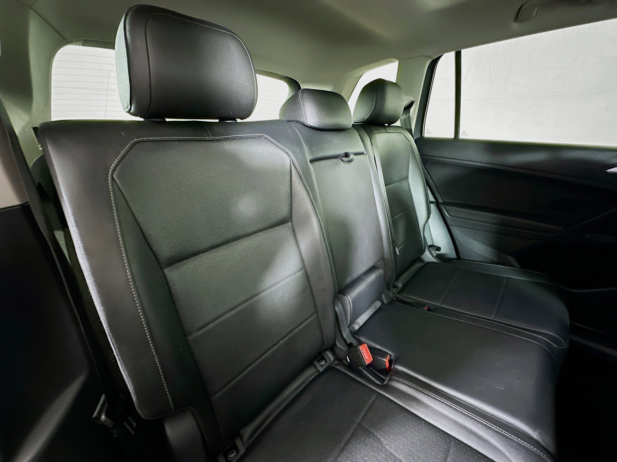 Used 2019 Volkswagen Tiguan SE AWD/4WD image 25