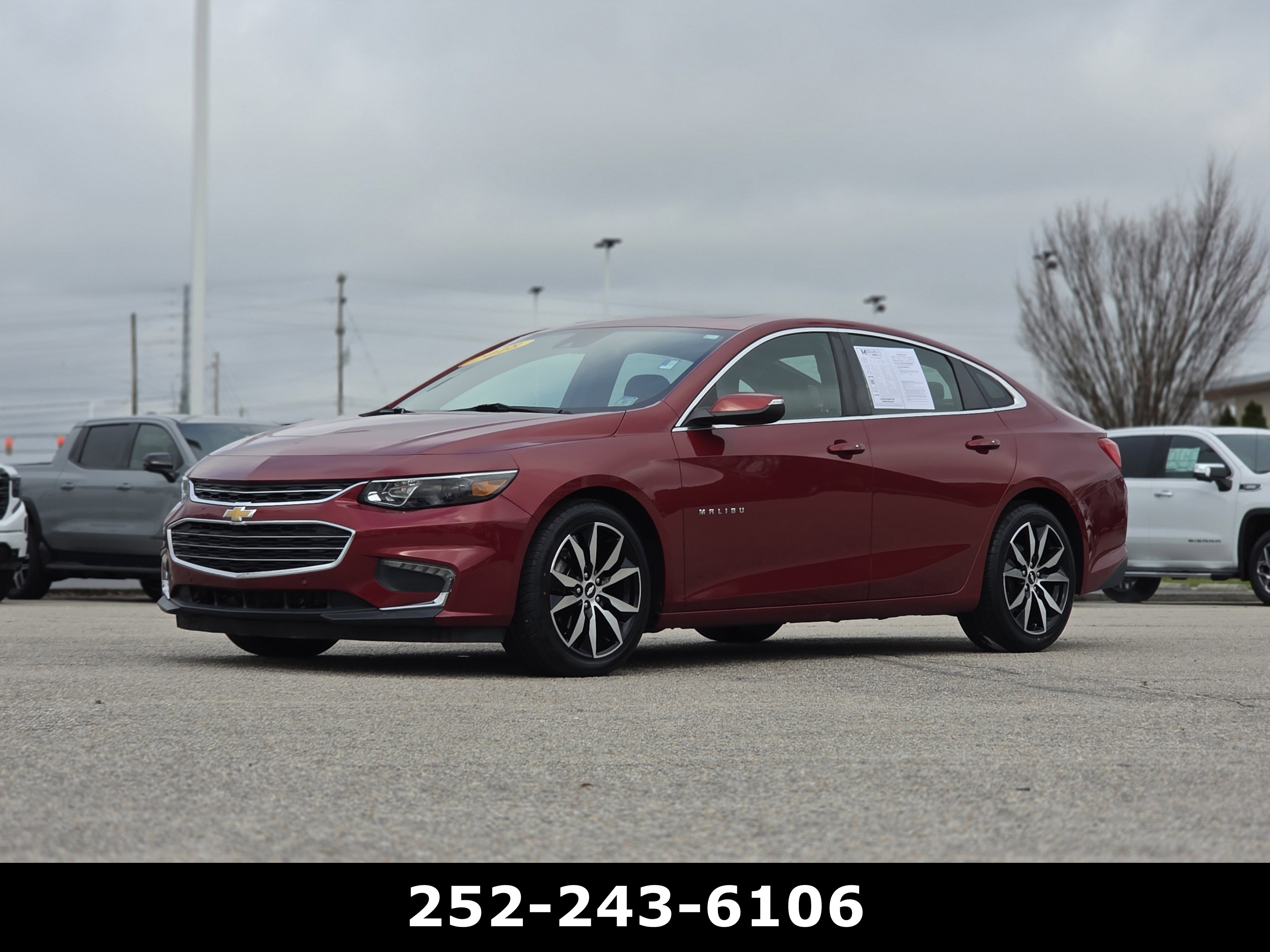 Used 2018 Chevrolet Malibu LT w/ Leather Package image 3
