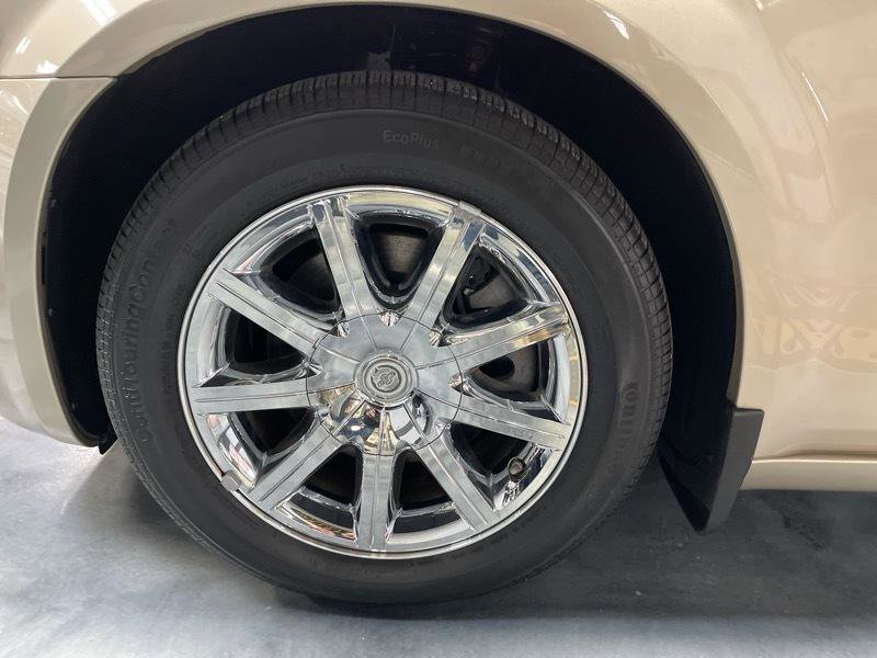 Used 2008 Chrysler 300 C w/ Sound Group II image 18