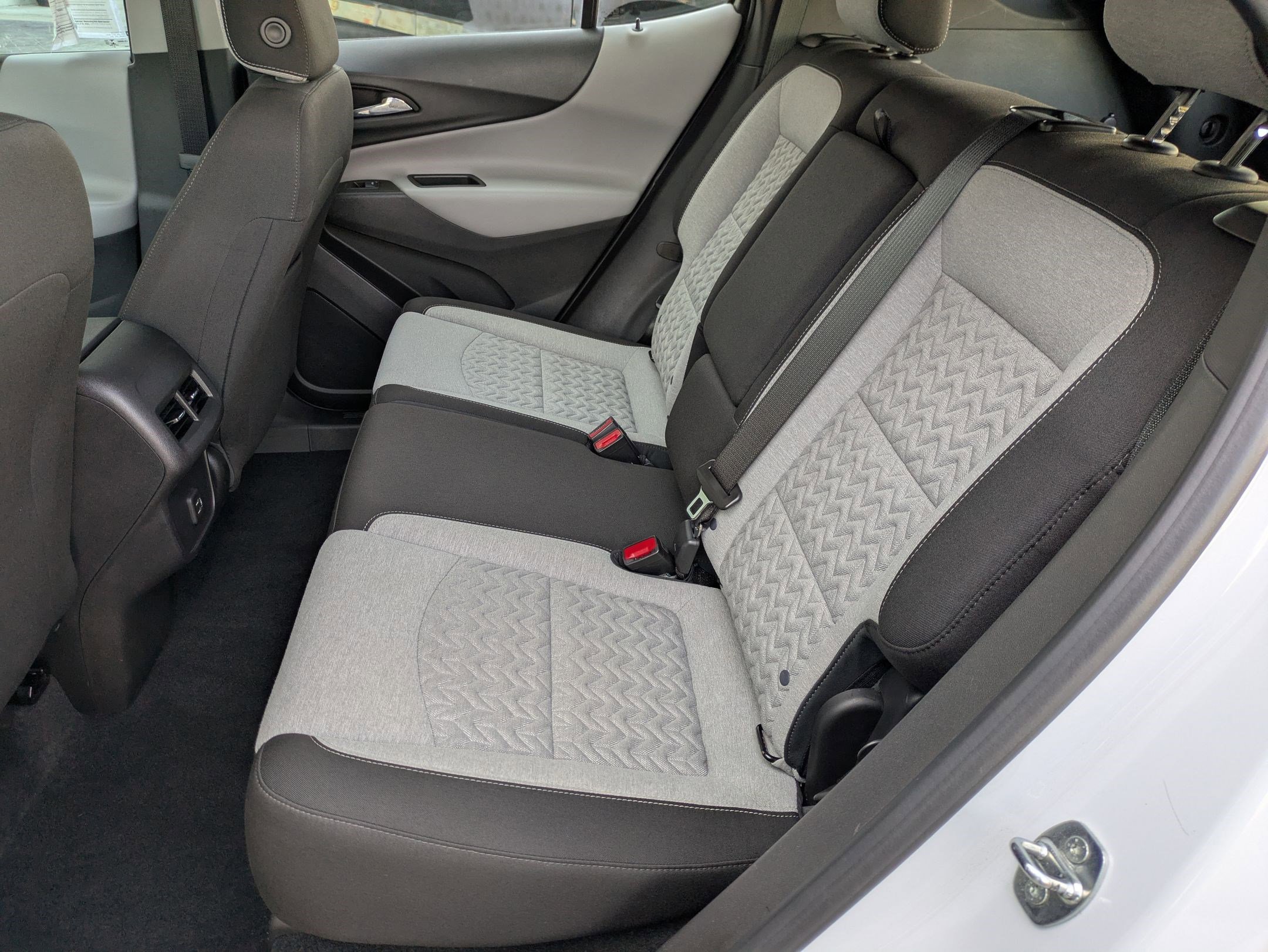 Used 2023 Chevrolet Equinox LS w/ LPO, Cargo Package image 24