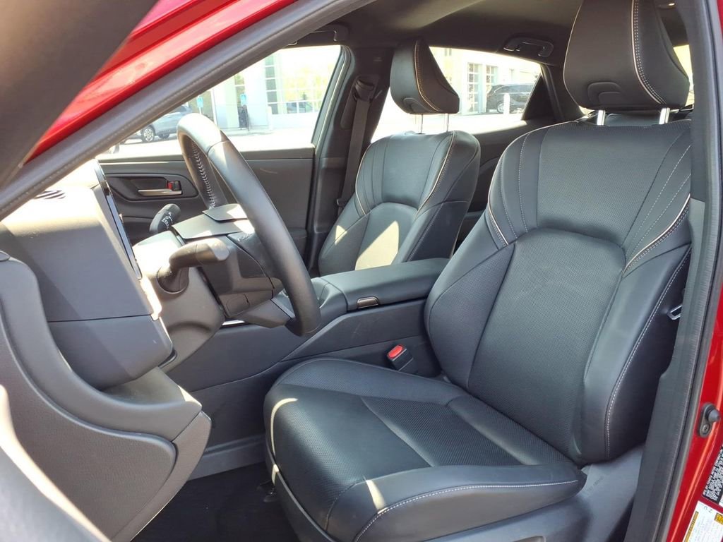 Certified 2026 Toyota Crown AWD/4WD image 3