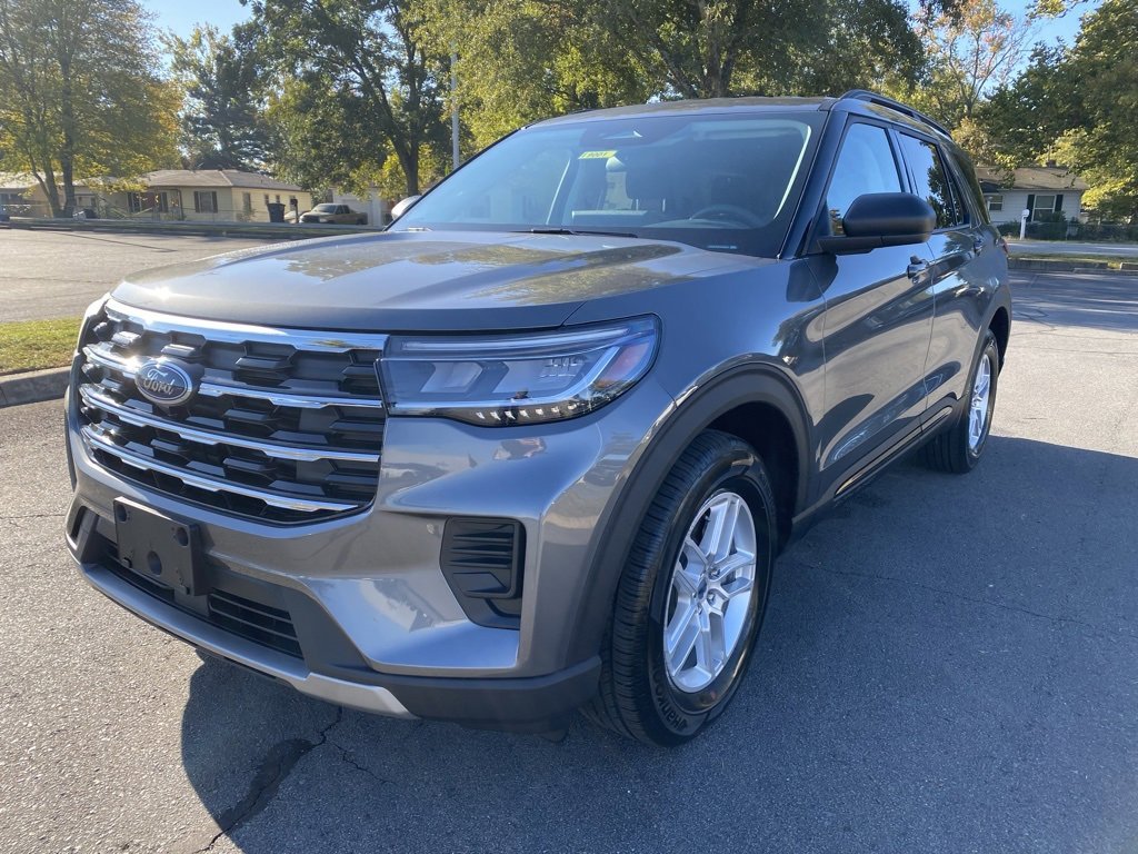New 2026 Ford Explorer Active image 3