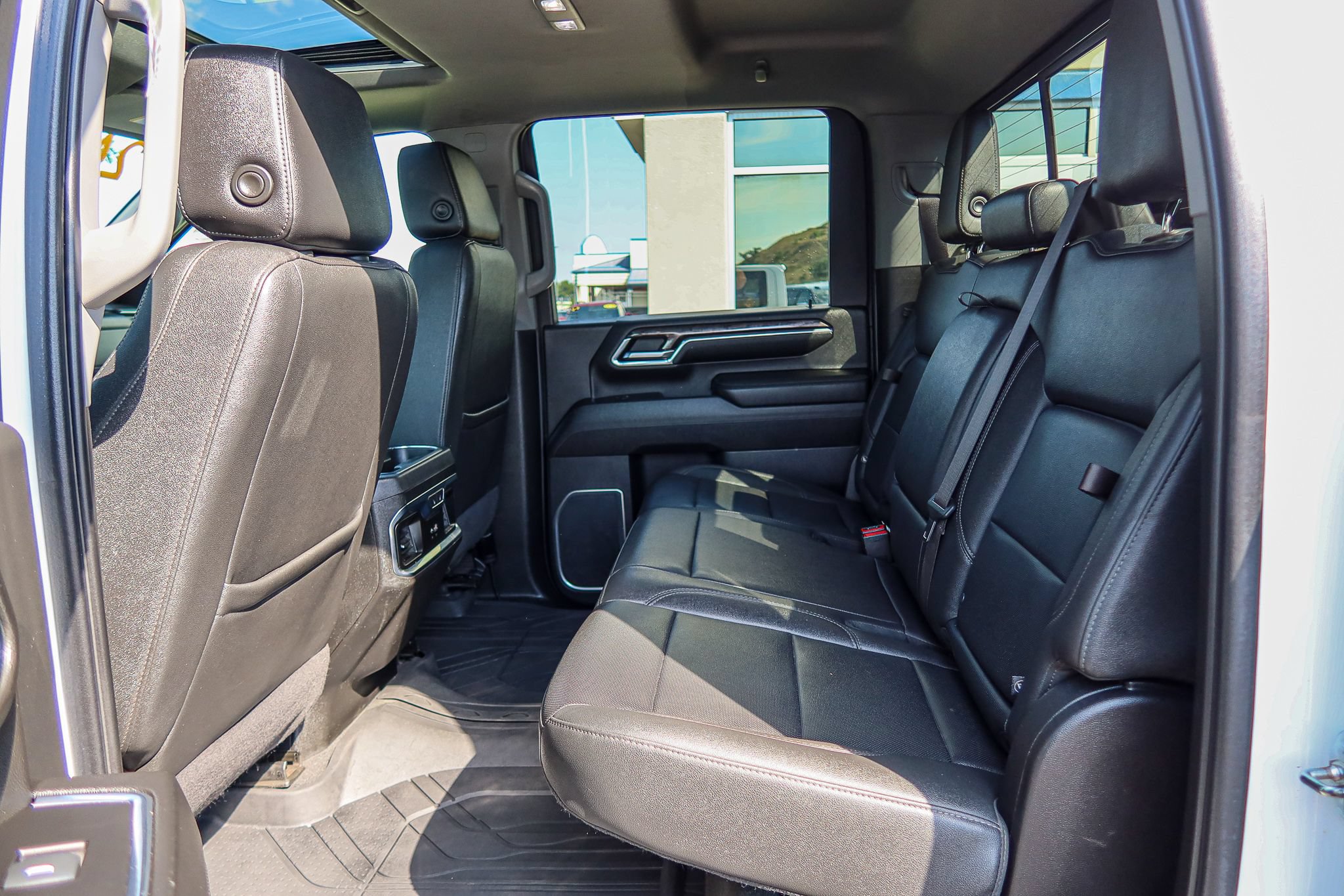 Used 2024 Chevrolet Silverado 3500 LTZ w/ LTZ Convenience Package AWD/4WD image 16